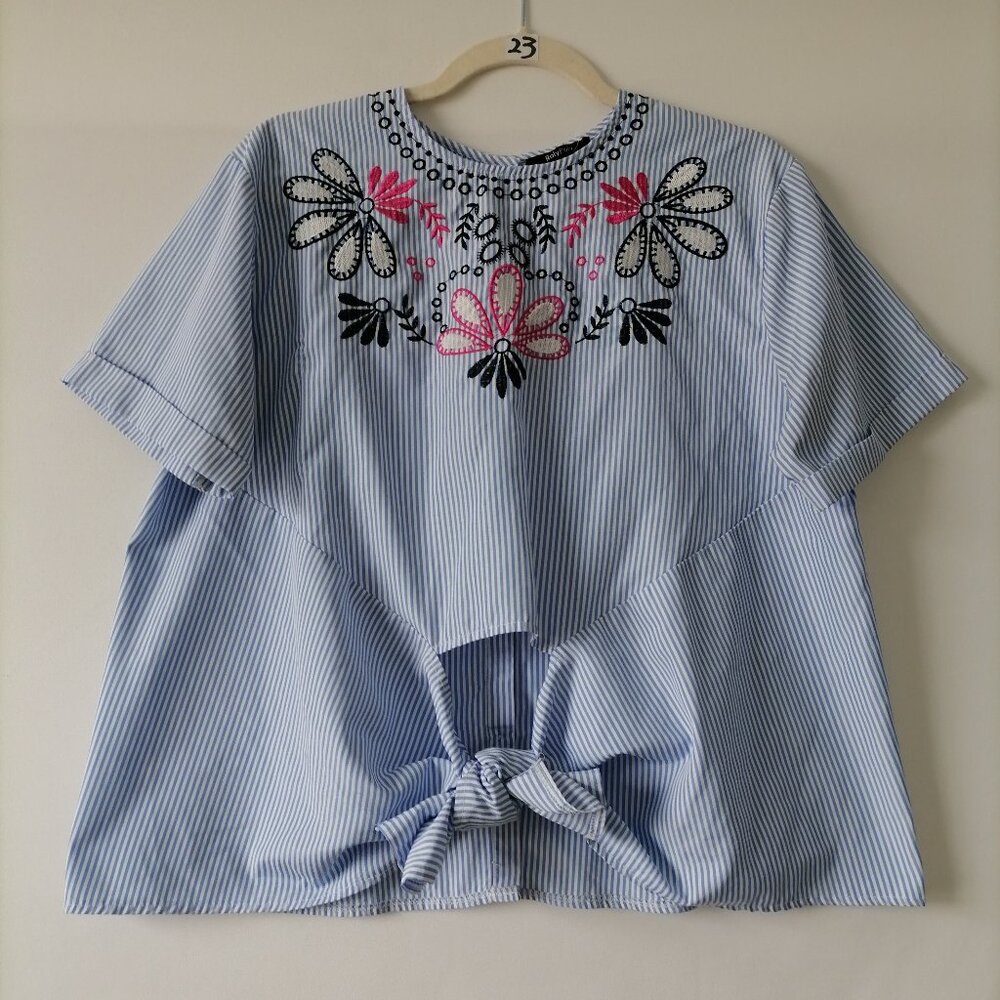 Roly Poly Womens Light Blue Round Neck Embroidered Striped Blouse Top Size M